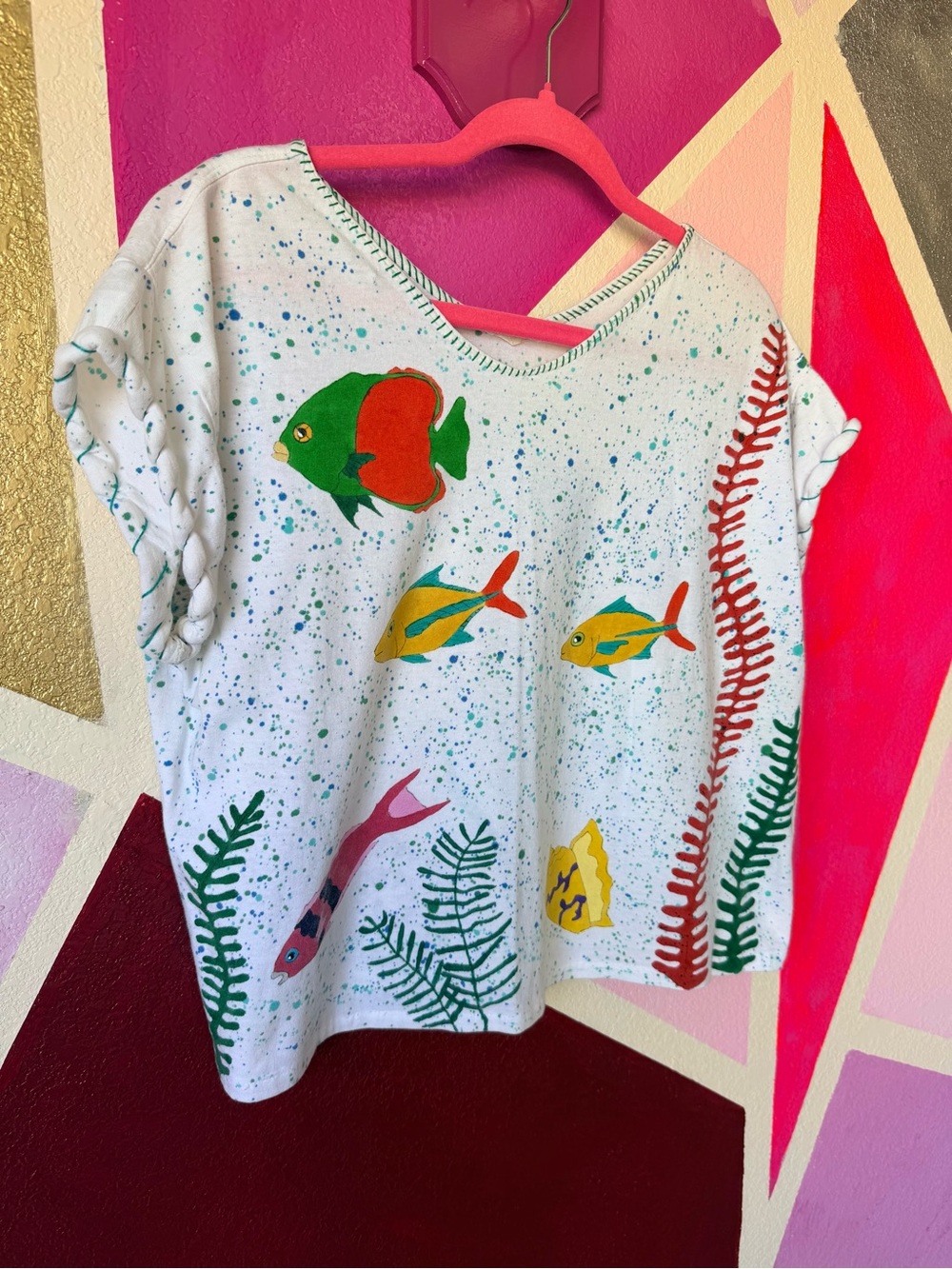 Beach Short-Sleeve Fish Print Tee - Nautical Resort ready - Picture 3 of 7